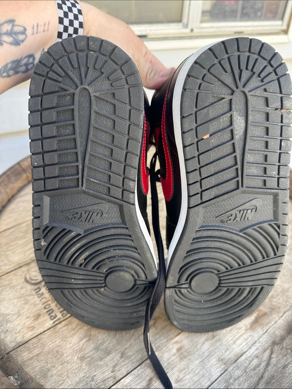 Nike Air Jordan 1 Mid Bred Twist red and black